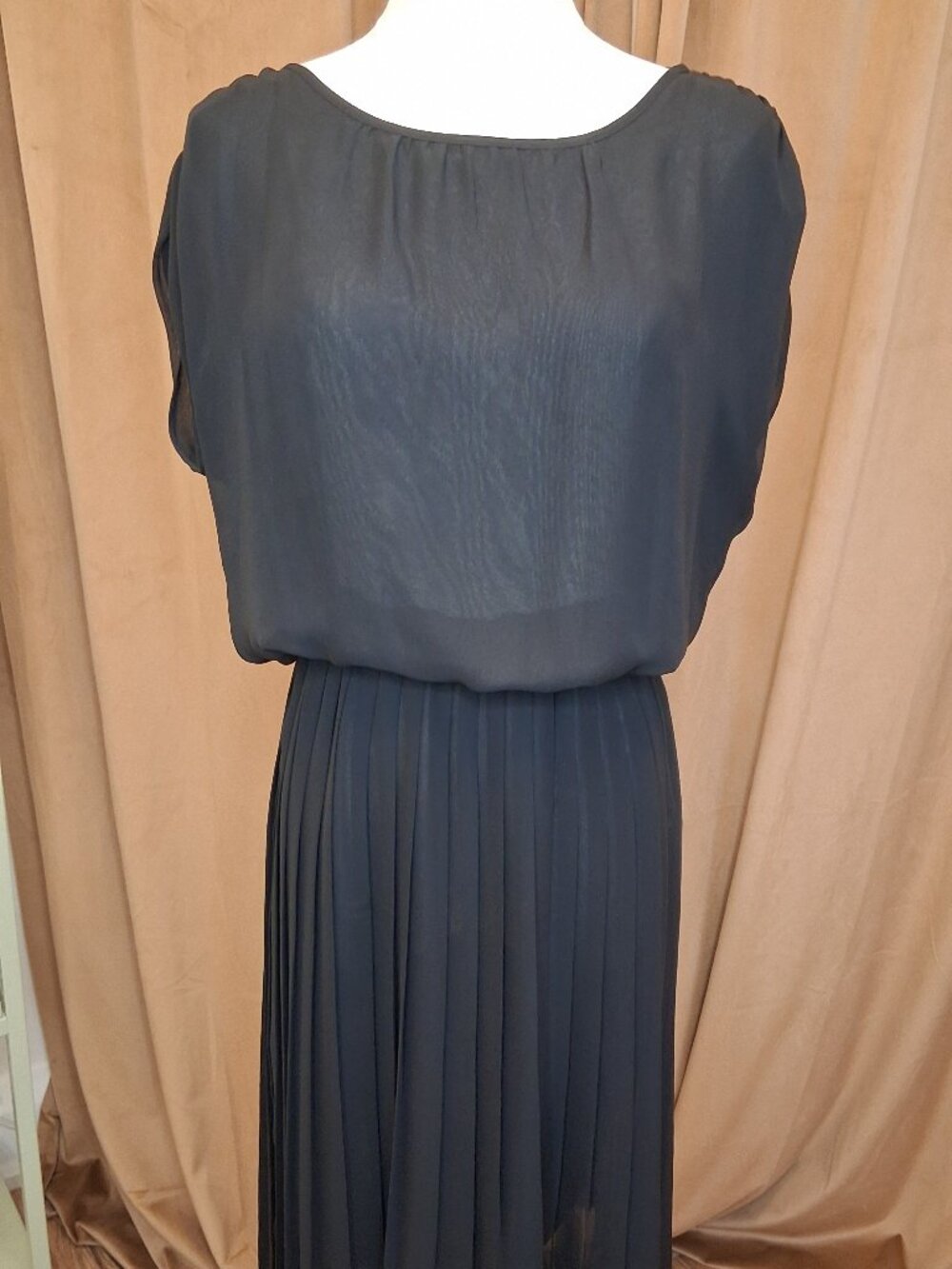 Michael Kors Black Pleated Dress Size 6